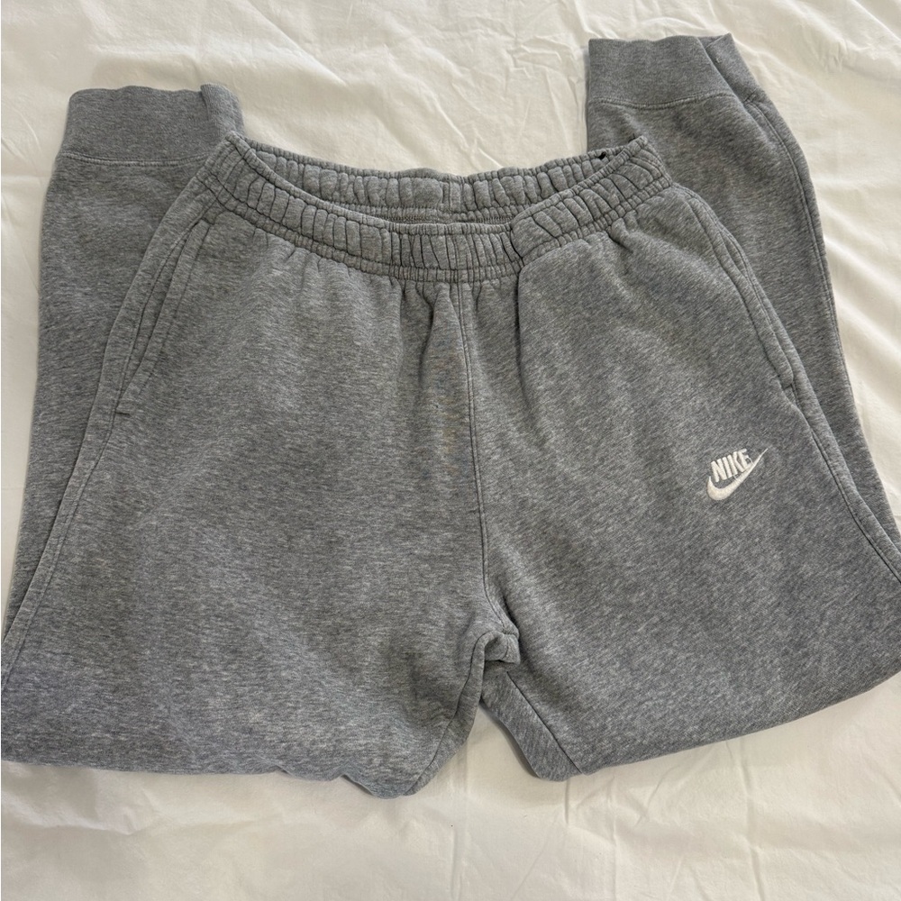 Nike Men’s Gray Sweatpants